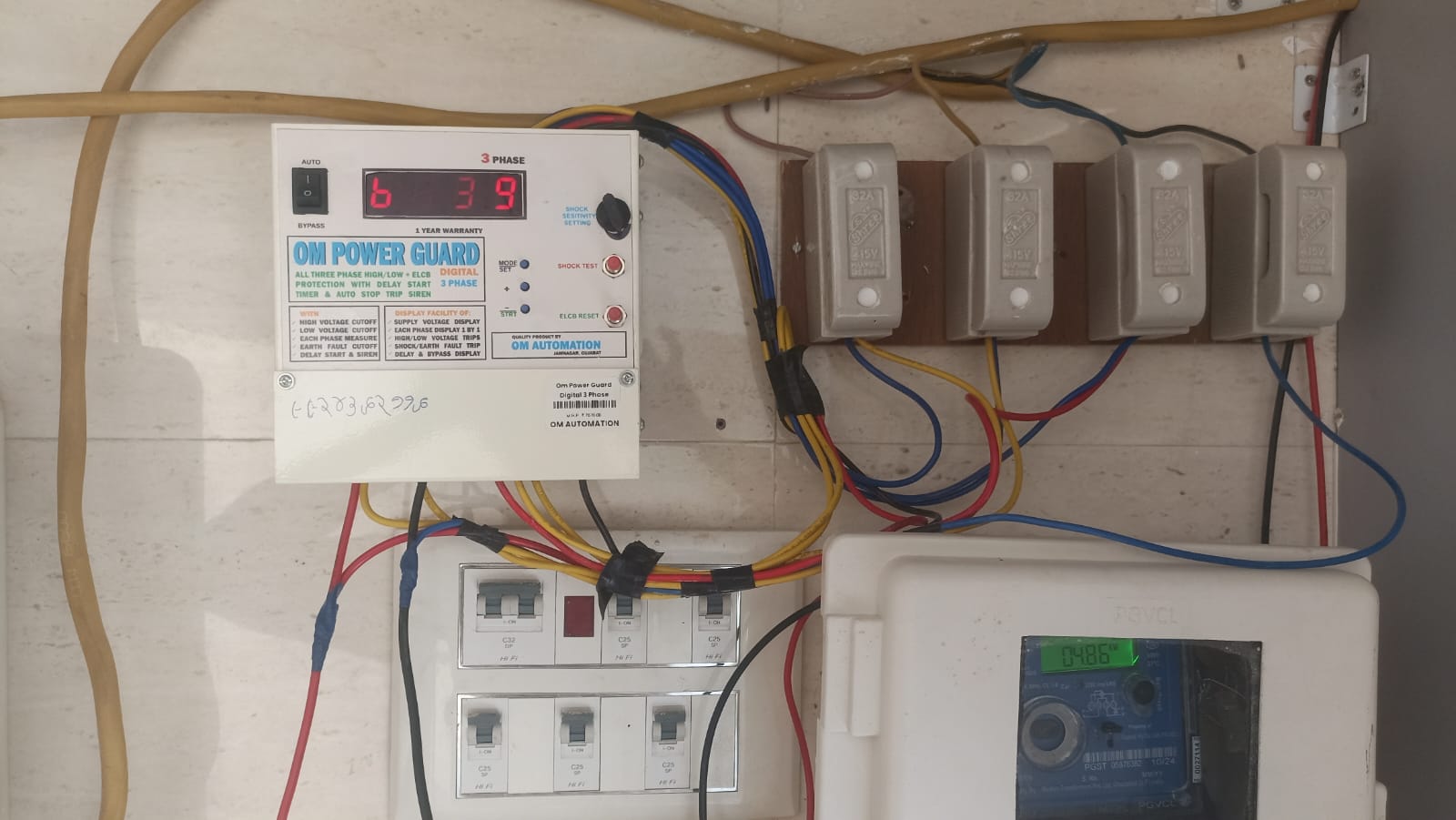 Digital Voltage Protector for Whole House – Om Power Guard 3 Phase Digital (ELCB + High/Low Voltage Cutoff + Overload Protection) photo review